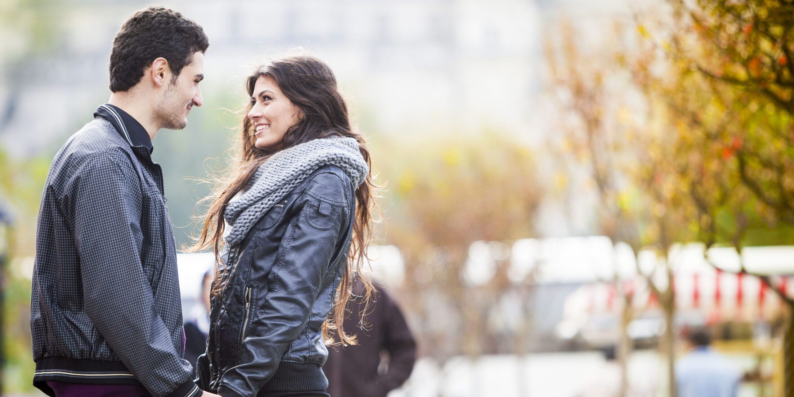 Verheiratet und in einer Affäre mit der alten großen Liebe? Wie du deine Gefühle richtig einordnest